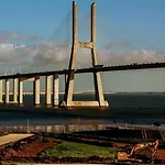 Un De Reve En Plein Coeur Du Pont Vasco De Gamma